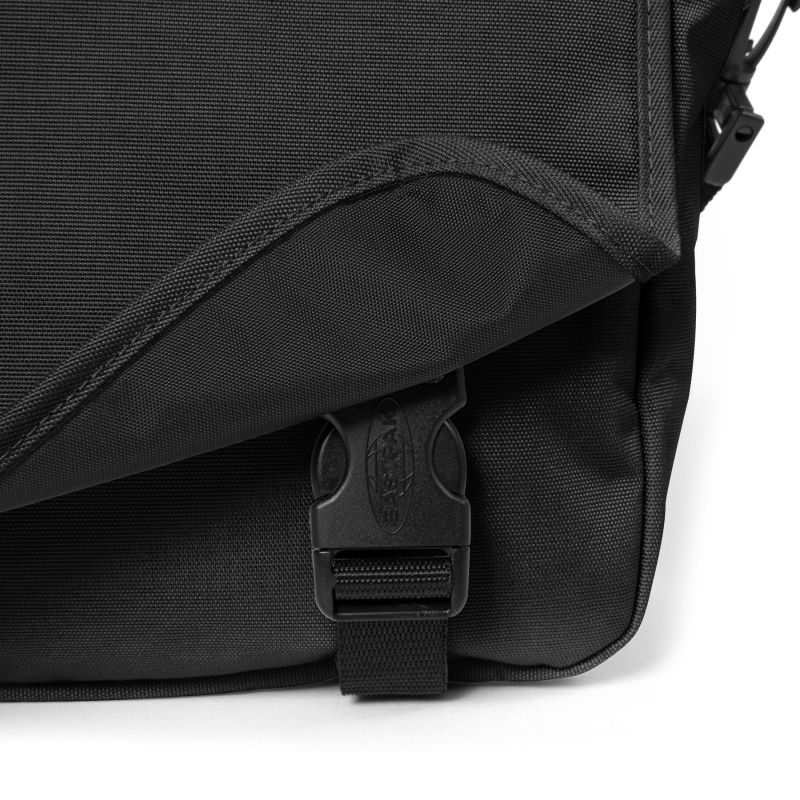 Eastpak Jr. – Schwarze Messenger-Umhängetasche 